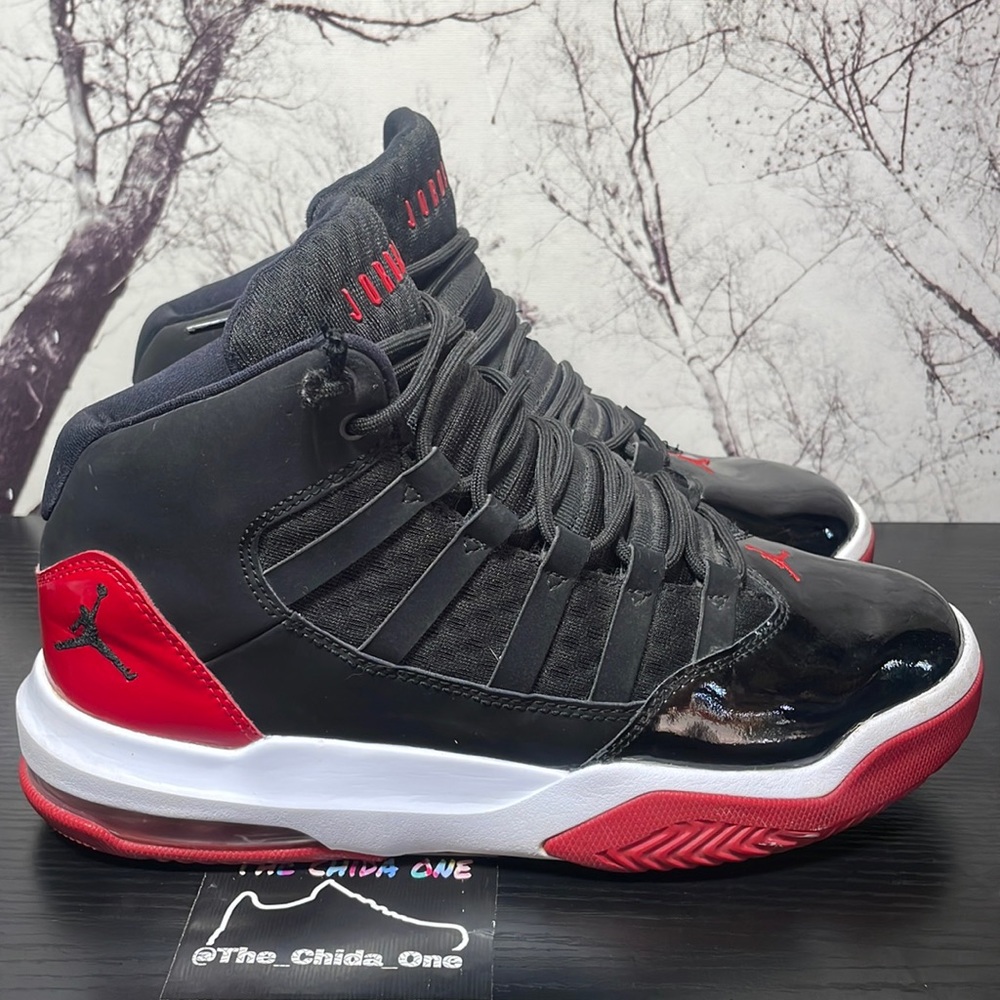 JORDAN SNEAKERS